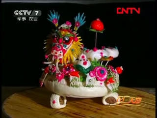 (celebration of the lunar new year the process of making heyang dough holiday toys)